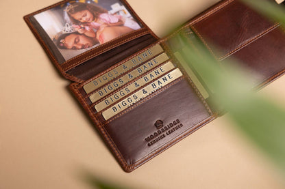Woodbridge Men's Bifold Dark Tan Leather Wallet With Coin Pocket