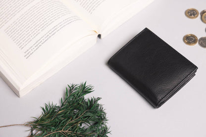 Biggs & Bane Men's Trifold Black Leather Wallet